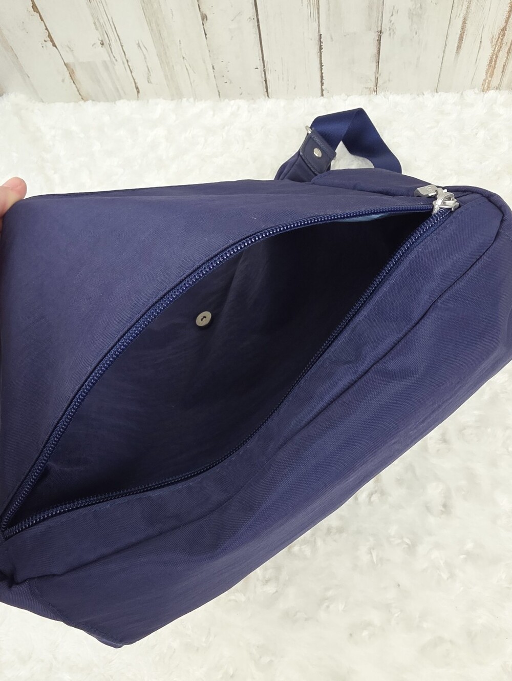 Baggallini Anywhere Large Hobo Tote With RFID Phone Wristlet Navy Blue - Picture 6 of 12